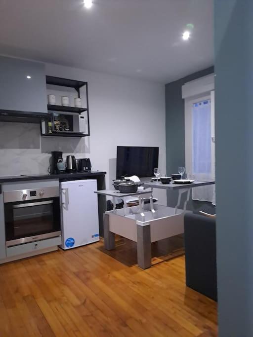 T2 Tom Krist. / Circuit 24H / Oasis /Antares Appartement Le Mans Buitenkant foto
